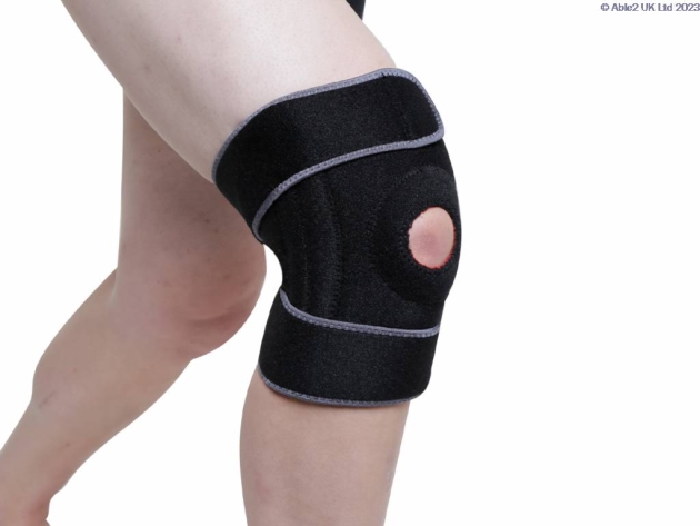 A persons knee wearing the Kedley Knee Support (with Stabilizer)