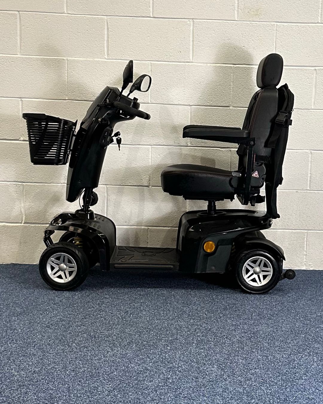 Approved Used Kymco Komfy 8 Black with basket and 2 mirrors