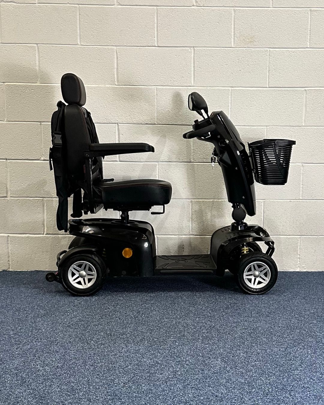Approved Used Kymco Komfy 8 Black with basket and 2 mirrors