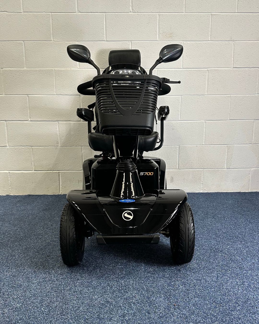 Approved Used Sterling S700 in black with basket and 2 mirrors