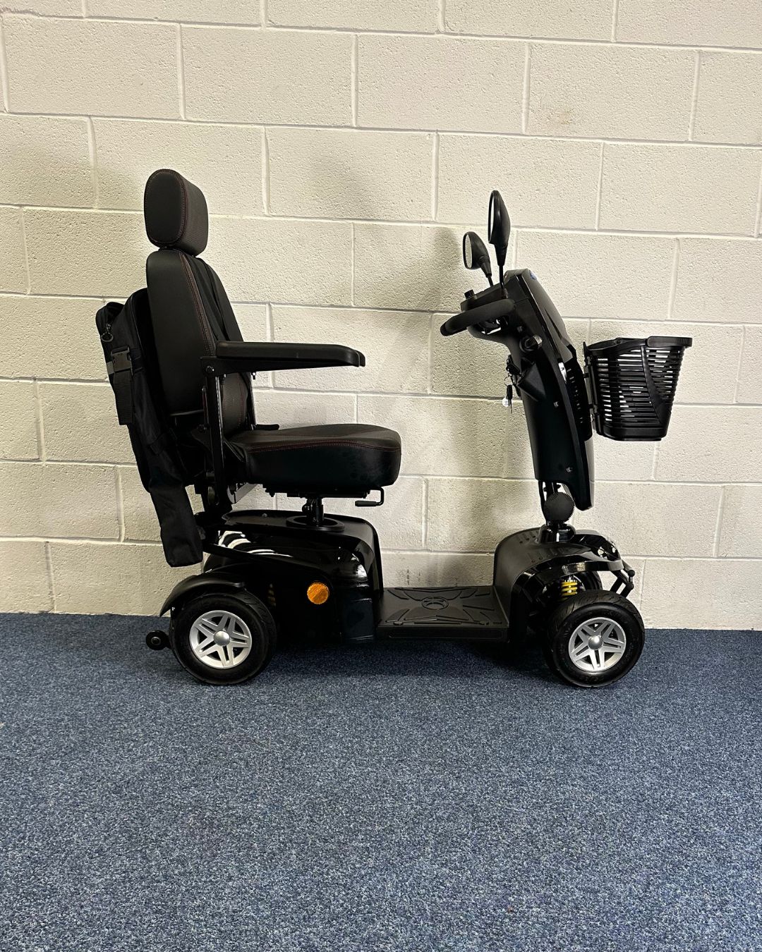 Approved Used Kymco Komfy 8 in black with basket and 2 mirrors