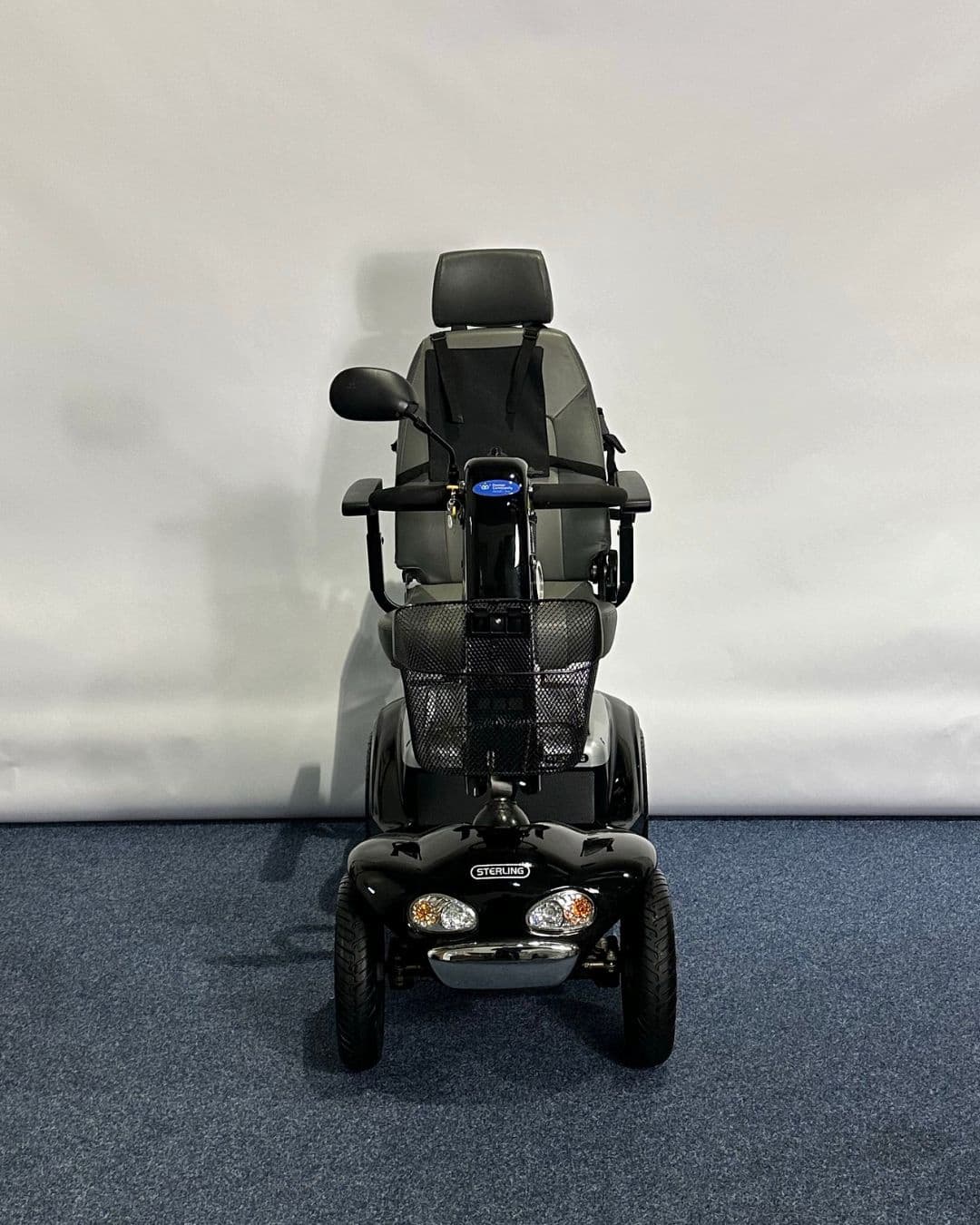 Approved Used Sterling Diamond in black with basket and mirror