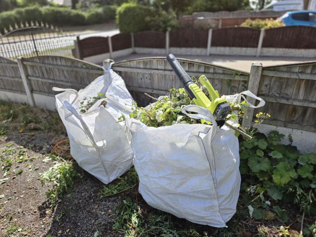 Act 11 of 30: Premier Community Volunteers Transform Overgrown Garden in Hucknall