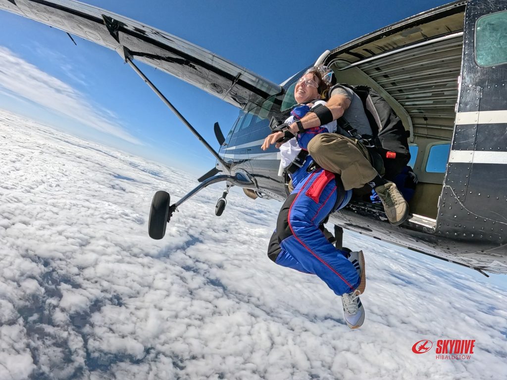 Act 18 of 30: Carlie Takes the Leap for Ashgate Hospice
